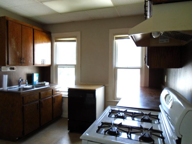 Kitchen Main Level | Image 9