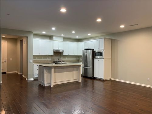 79 City Stroll, Irvine, CA, 92620-3883 | Card Image