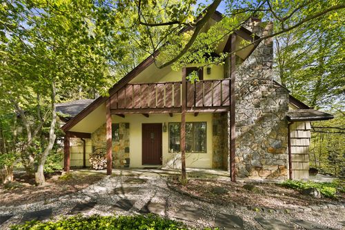 334 Pine Bark Rd, Ridge, NY, 11961 | Card Image