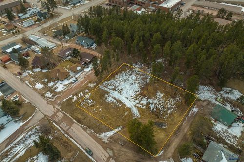 405 N 7th St, Custer, SD, 57730-1204 | Card Image