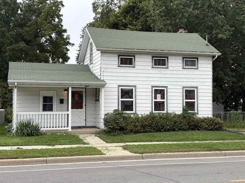307 N Pearl St, Janesville, WI, 53548-3556 | Card Image