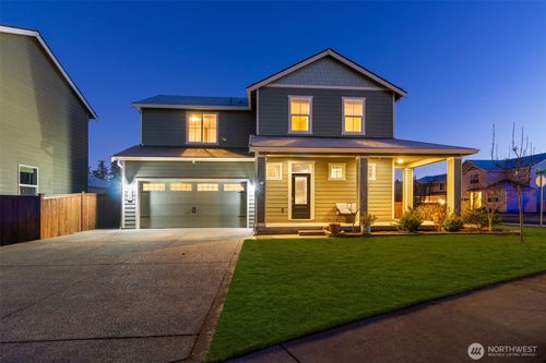 985 Riley Dr E, Enumclaw, WA, 98022-5067 | Card Image