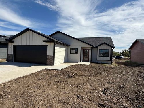 652 Eagle Ct, Box Elder, SD, 57719-1711 | Card Image