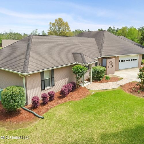 14300 Hatten Ln, Gulfport, MS, 39503-8705 | Card Image