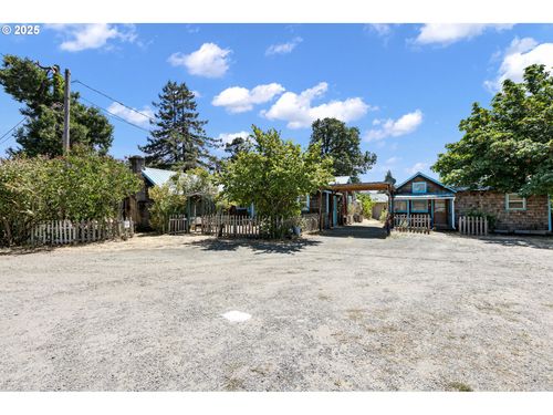 78688 Sears Rd, Cottage Grove, OR, 97424-9482 | Card Image