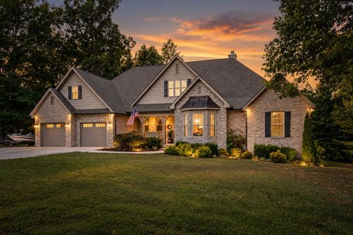 215 Flora Ln, Manchester, TN, 37355-5027 | Card Image