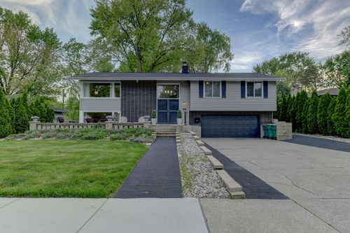 8810 Schreiber Dr, Munster, IN, 46321-2642 | Card Image