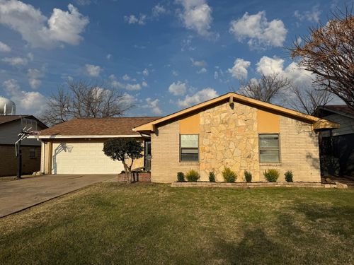 2832 Laramie St, Irving, TX, 75062-7213 | Card Image