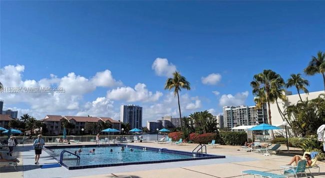 APT-1709 - 3800 S Ocean Dr, Condo with 1 bedrooms, 2 bathrooms and null parking in Hollywood FL | Image 23