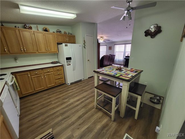 Kitchen | Image 25