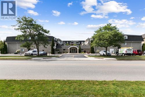 301a-1995 Normandy, Lasalle, ON, N9H1P9 | Card Image