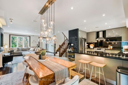 12 Glen Davis Cres, Toronto, ON, M4E1X5 | Card Image