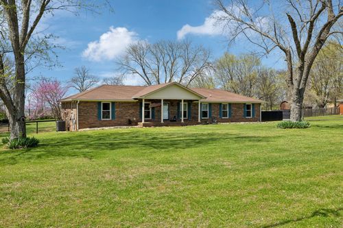 438 Nichols Cir W, Gallatin, TN, 37066-3829 | Card Image