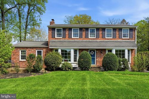 647 Fernfield Cir, WAYNE, PA, 19087-2002 | Card Image