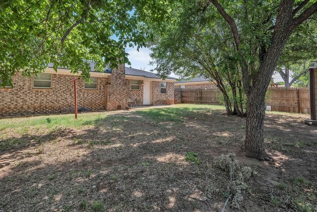 3501 44 Th St, House other with 3 bedrooms, 2 bathrooms and 2 parking in Snyder TX | Image 24