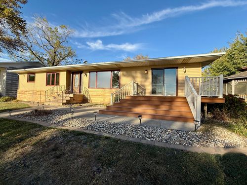 146 Washington Ave, Alden, MN, 56009-1004 | Card Image