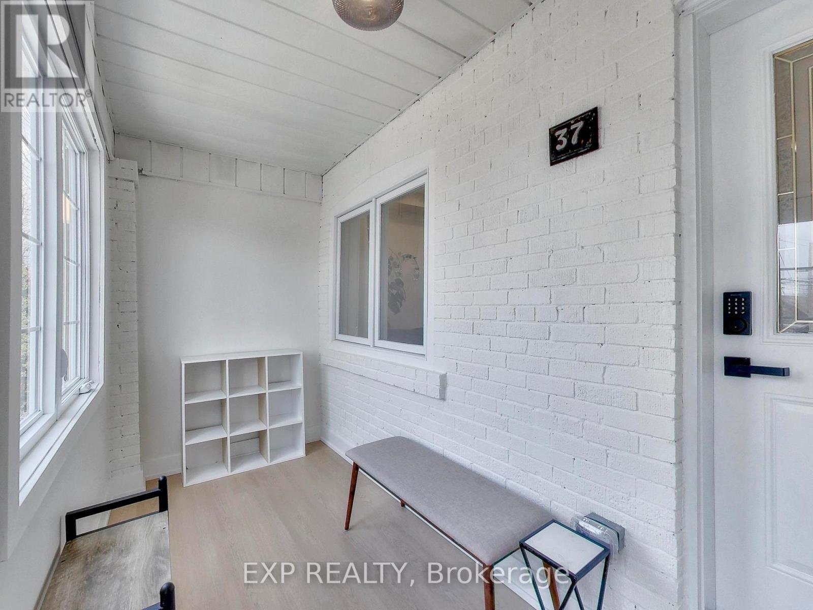 Residential in Toronto (Corso Italia-Davenport) 3