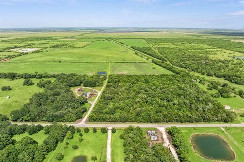 20499 Englin Rd, Winnie, TX, 77665-7617 | Card Image