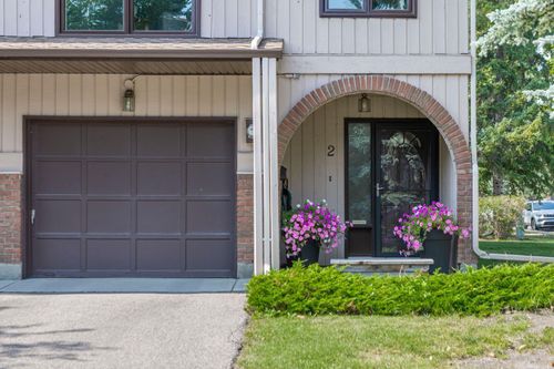 2 Canterbury Gdns Sw, Calgary, AB, T2W2S9 | Card Image