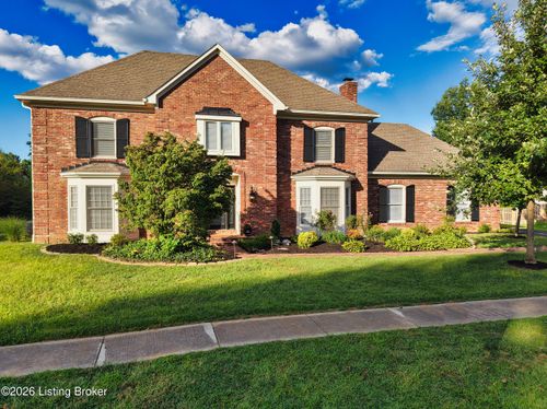 711 Bedfordshire Rd, Louisville, KY, 40222-5573 | Card Image