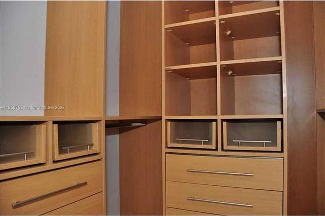 APT-2413 - 540 West Ave, Condo with 1 bedrooms, 1 bathrooms and null parking in Miami Beach FL | Image 6