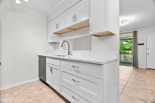 18d-6501 Chasewood Dr, Jupiter, FL, 33458-5870 | Card Image