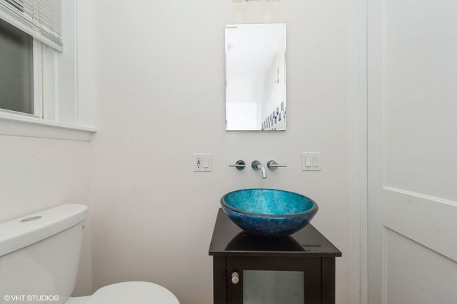 APT-2 - 3256 N Lakewood Ave, Condo with 3 bedrooms, 2 bathrooms and null parking in Chicago IL | Image 15