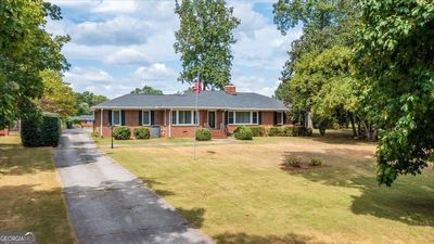 112 College Circle, House other with 3 bedrooms, 2 bathrooms and 2 parking in Cedartown GA | Image 1