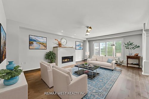 7-255 Summerfield Dr, Guelph, ON, N1L0E1 | Card Image