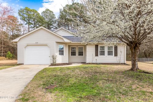 612 Crissy Dr, Jacksonville, NC, 28540-9181 | Card Image