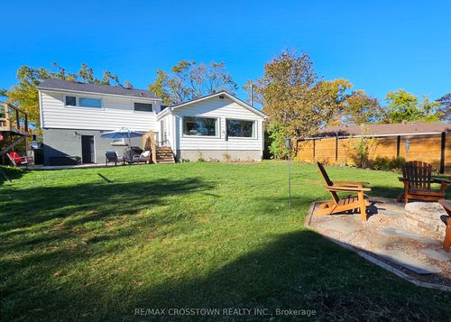 11 Castle Dr, Barrie, ON, L4N1P7 | Card Image