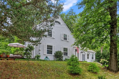 11 Cranbury Rd, Norwalk, CT, 06851-2649 | Card Image