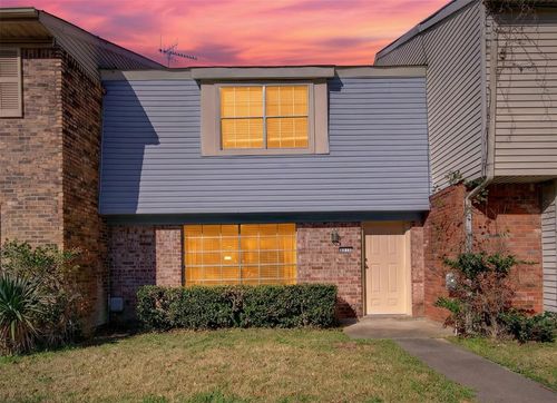 8012 Pines Road, Shreveport, LA, 71129 | Card Image