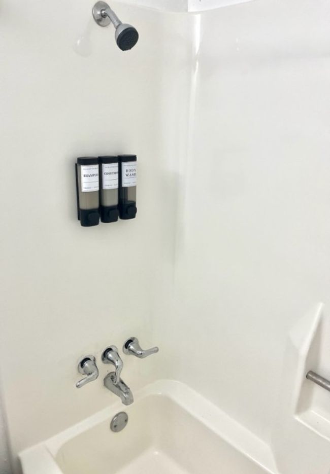 Full bath featuring tub / shower combination | Image 14