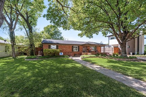 9911 Hurley Way, Dallas, TX, 75220-6313 | Card Image