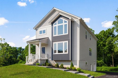 57 Townsend St, Beacon, NY, 12508-1246 | Card Image