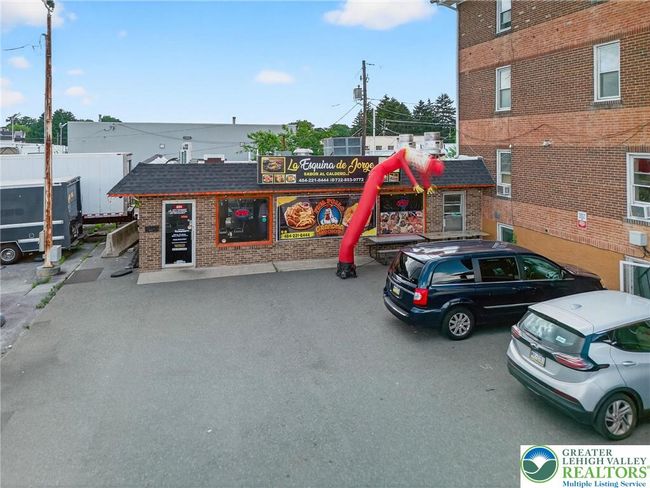 624 N Maxwell St, Condo with 12 bedrooms, 9 bathrooms and 12 parking in Allentown PA | Image 6