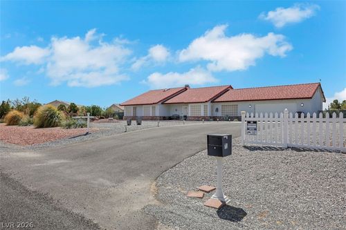 71 Cavalry St, Pahrump, NV, 89048-5725 | Card Image