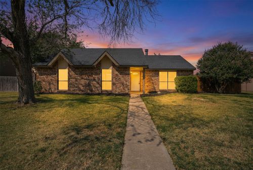 478 Rainier St, Cedar Hill, TX, 75104-2867 | Card Image