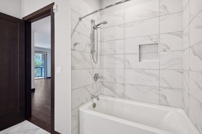 APT-204 - 253 Lake St E, Condo with 1 bedrooms, 1 bathrooms and null parking in Wayzata MN | Image 21