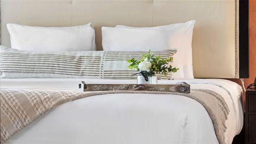 327-1437 Collins Ave, Miami Beach, FL, 33139-4103 | Card Image