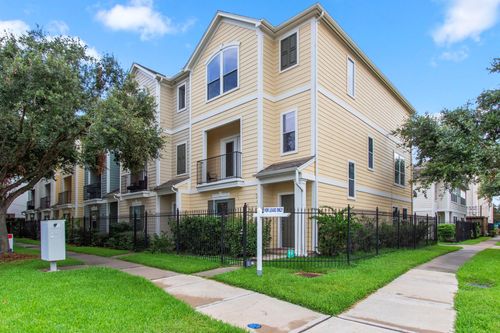 1213 Nagle St, Houston, TX, 77003-4529 | Card Image
