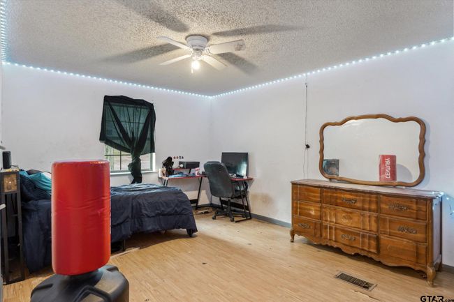13386 Fm 858, House other with 3 bedrooms, 2 bathrooms and null parking in Ben Wheeler TX | Image 27