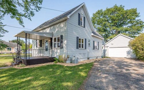 1061 Jackson Street, Marinette, WI, 54143 | Card Image