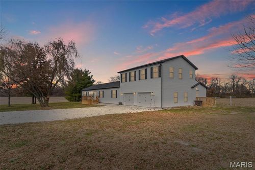 367 Nw 175 Ave, Carrollton, IL, 62016-2011 | Card Image