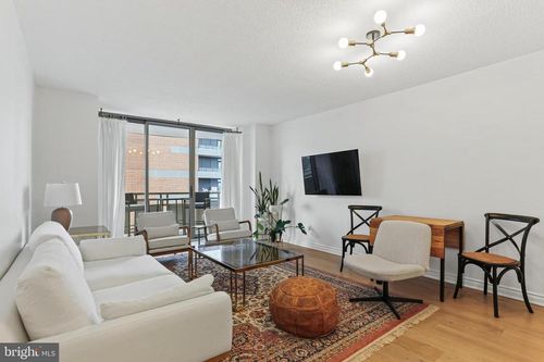 apt-801-4801 Fairmont Ave, BETHESDA, MD, 20814-6049 | Card Image