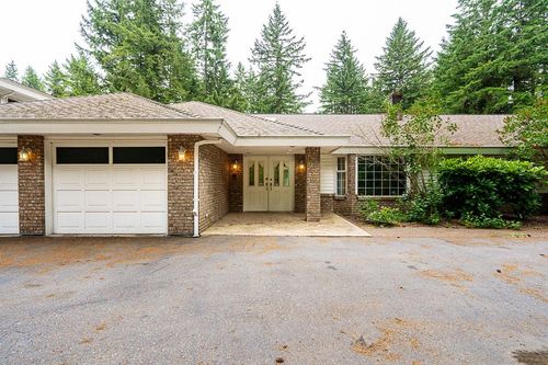 main-house-19792 30 Ave, Langley, BC, V2Z1Y1 | Card Image