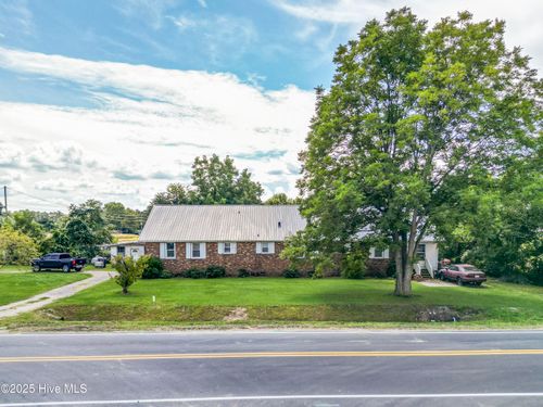 103 Top Tobacco Rd, Lake Waccamaw, NC, 28450-2219 | Card Image