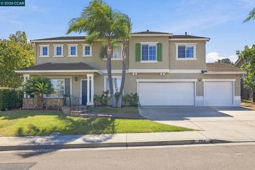 204 Millbrook Dr, Pittsburg, CA, 94565-6453 | Card Image