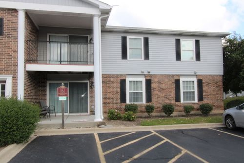 unit-4-929 Golf Course Rd, Crystal Lake, IL, 60014-1624 | Card Image